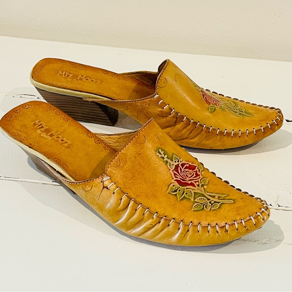 Vintage Miz Mooz Leather Floral Tooled Mules – Size 38 (US 7.5–8)